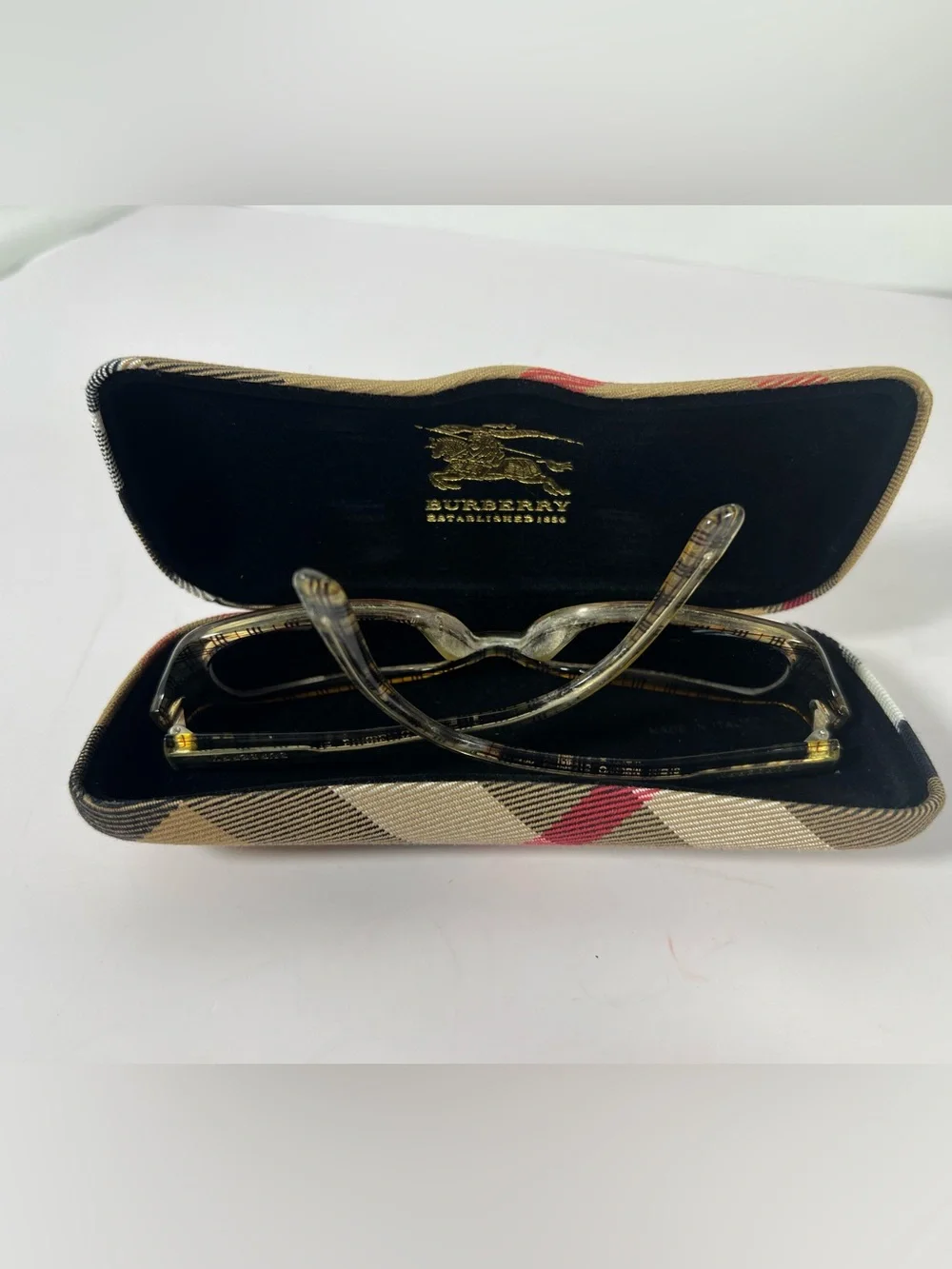5100: Burberry Vintage Nova Check Rectangular Sunglasses with Box & Case